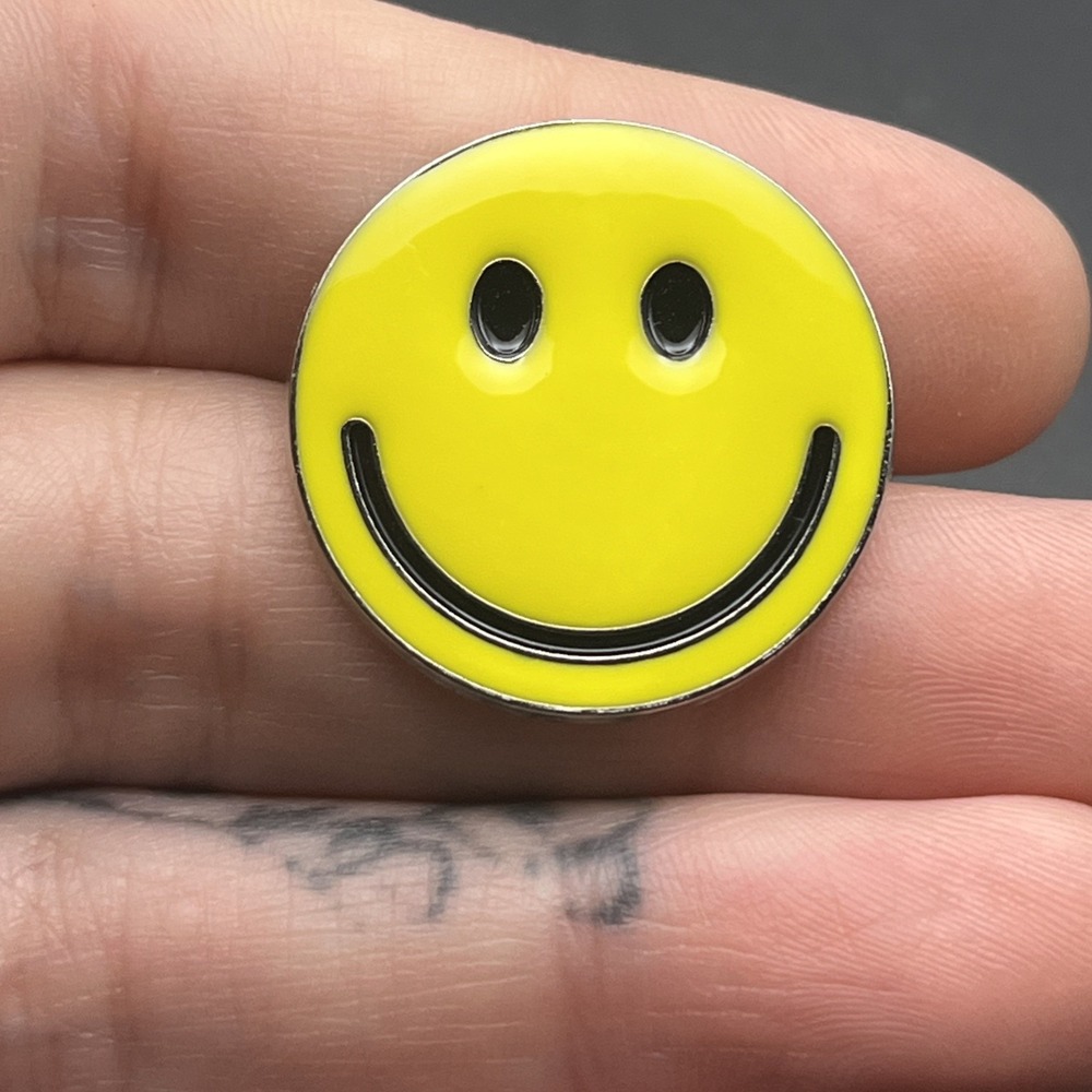 Smiley Face Yellow Smile Lapel Hat Pin